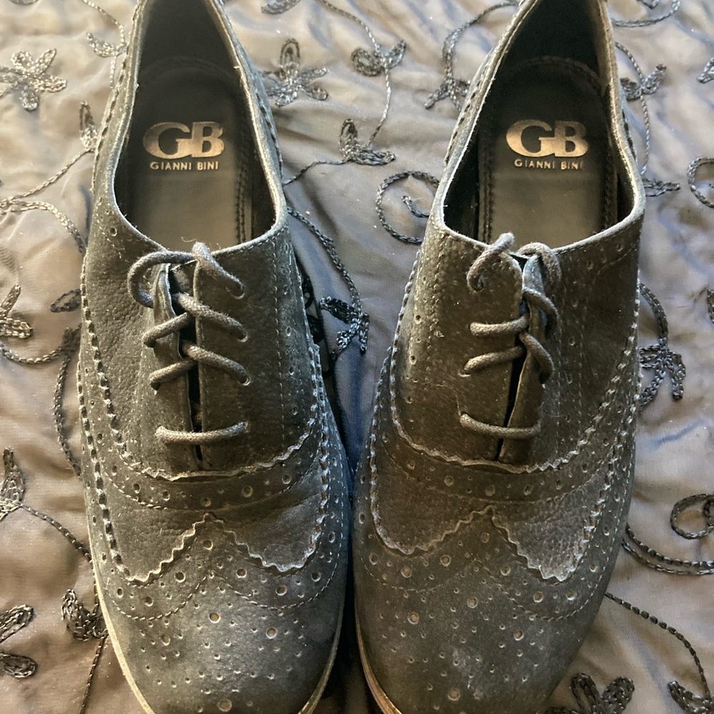 Gianni Bini Gray Oxfords with Perforated Detailing Brand New with out box 7.5